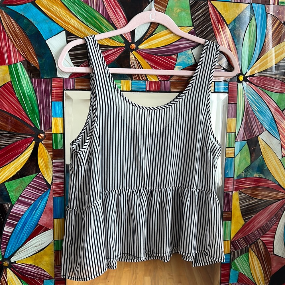 Navy blue and white striped flounce tank top ✨